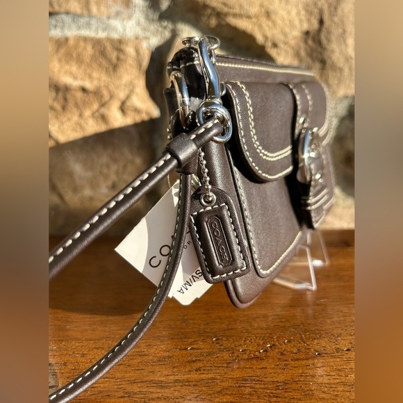 Coach Soho Brown Leather Large Wristlet Clutch F40574 NWT - Picture 14 of 17